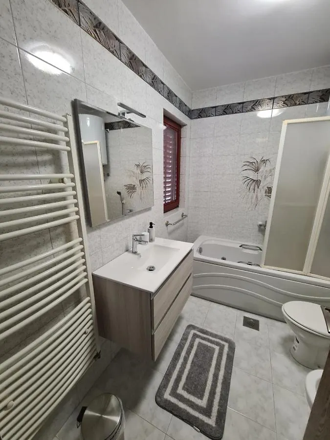 Helena Apartment Pula