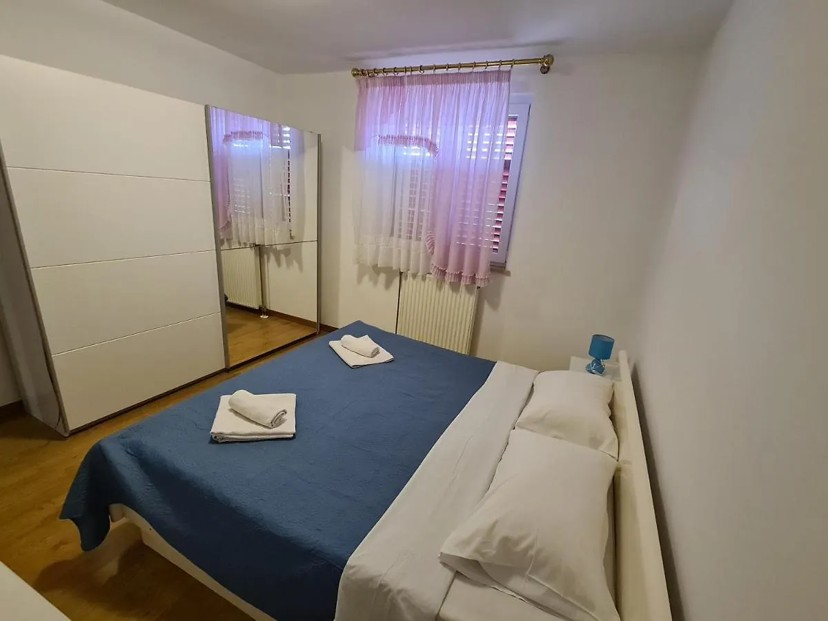 Helena Apartment Pula Croatia