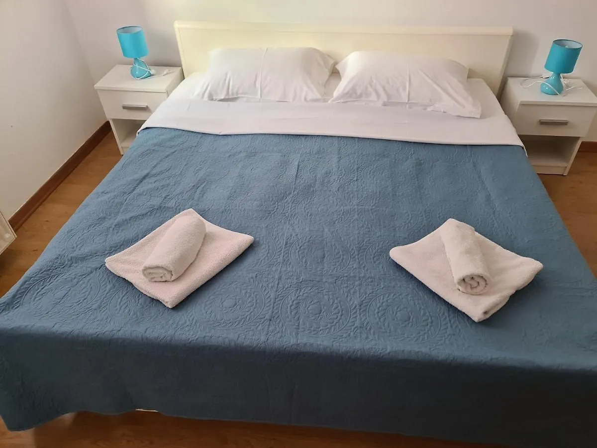 Helena Apartment Pula